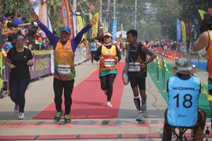 BIB: 
                            <button type="button" onclick="openModal(8247087)" class="btn btn-primary btn-sm float-right btn-popup" data-toggle="modal" data-target=".modal-high-quality">
                        <i class="fas fa-shopping-cart"></i> Add to Cart
                    </button>
                                            <button type="button" onclick="isThisMe(8247087, true)" class="btn btn-success btn-sm float-right btn-popup btn-isme hidden" data-toggle="tooltip" data-placement="bottom" title="นี่คือรูปของคุณใช่ไหม คลิกที่นี่เพื่อเอาเข้าอัลบั้ม">
                        <i class="fas fa-plus"></i> Add to album
                    </button>
                    <button type="button" onclick="isThisMe(8247087, false)" class="btn btn-warning btn-sm float-right btn-popup btn-isnotme hidden">
                        <i class="fas fa-ban"></i> Remove from album
                    </button>